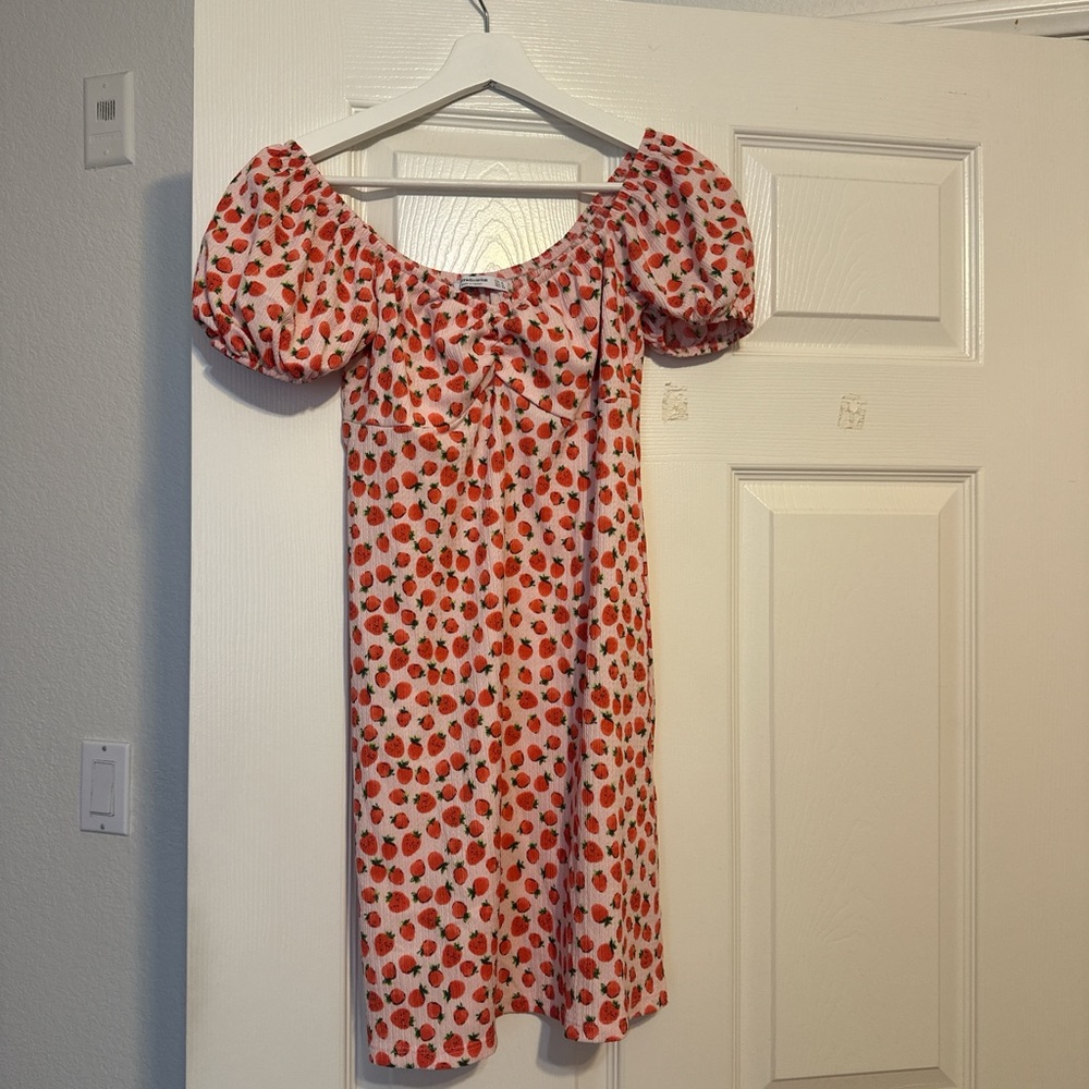 Stradivarius pink strawberry dress